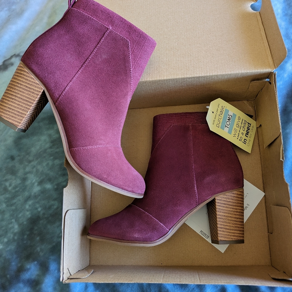 Toms ankle boots booties size 8 -maroon